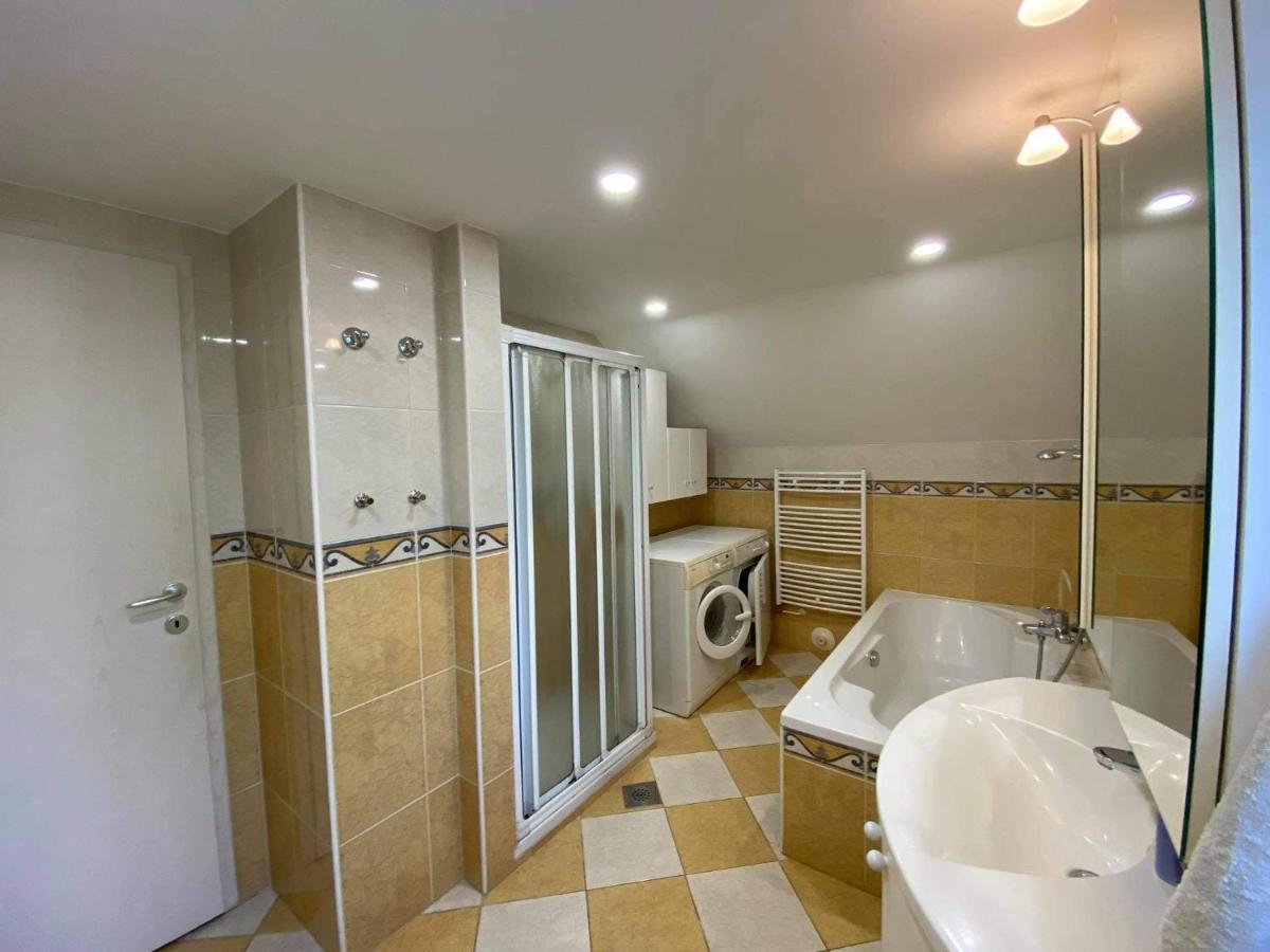 Apartment Kranj - Huge Terrace, Free P, Wi - Fi, Ac Exterior foto